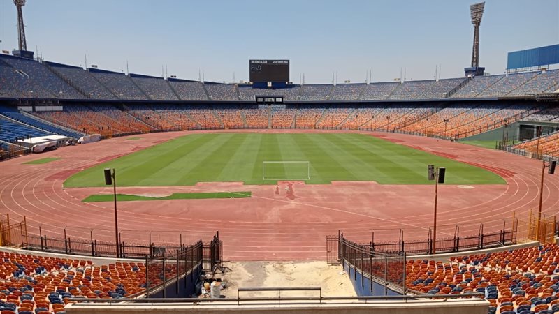 استاد القاهرة، فيتو