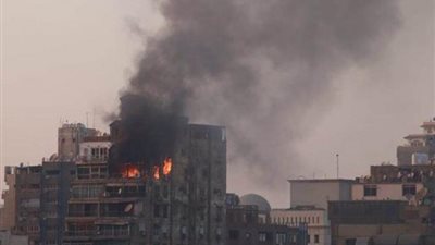 6 سيارات إطفاء للسيطرة على حريق مصنع قطن في الخانكة 