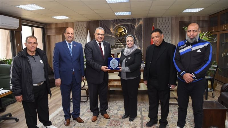 رئيس جامعة أسيوط