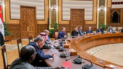 السيسي يتقدم جنازة شريف إسماعيل ويستقبل رئيس وزراء رومانيا واتحاد الصحفيين العرب(فيديو وصور)