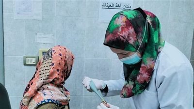 توقيع الكشف الطبي المجاني على 1380 مواطنا بقافلة طبية بالمنوفية