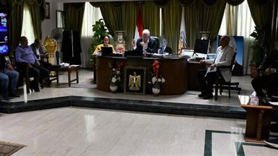 خالد فودة يستعرض مع الجهاز التنفيذي نتائج زيارته للوزراء 