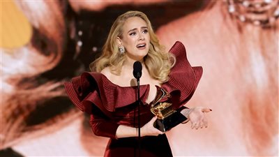 الجرامي، أديل تفوز بجائزة آفضل أغنية بوب منفردة (فيديو وصور)