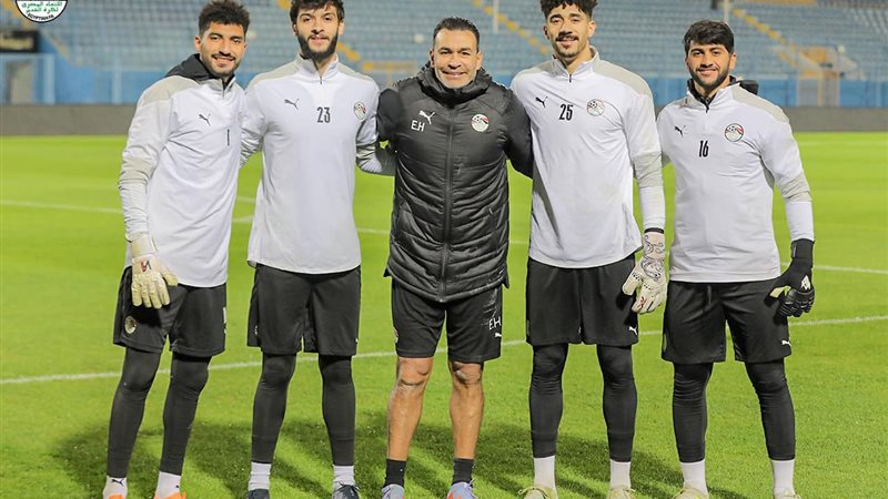 الحضري مع حراس مرمى