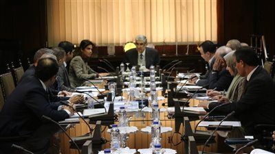 شاكر يلتقي الرئيس التنفيذي لشركة سيمنز إنيرجي لبحث سبل التعاون 