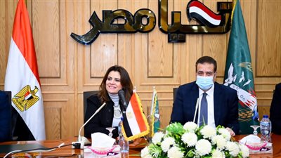 سها جندي تشيد بالتعاون بين وزارة الهجرة و