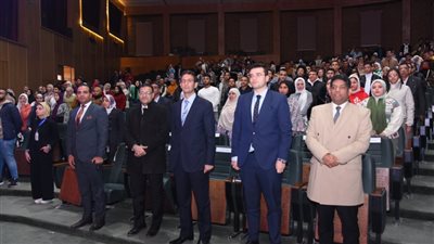 جامعة أسيوط تقيم محكمة صورية باللغة الإنجليزية 