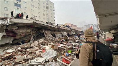 فيديو يرصد حجم الدمار الهائل في ولاية هاتاي التركية جراء الزلزال