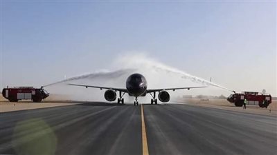 مطار سفنكس يستقبل وفدا بتسوانيا لزيارة المعالم السياحية والمتحف الكبير