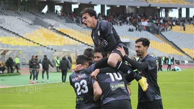 فاركو يضرب الزمالك بثنائية في الشوط الأول (صور)