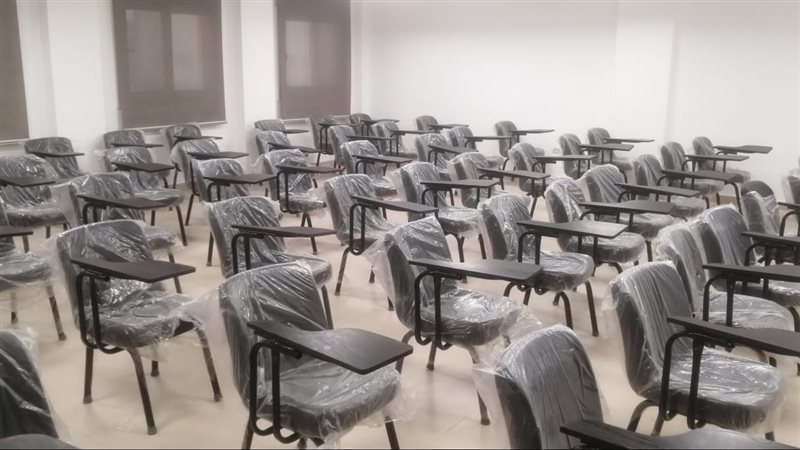 تجهيز ١٠ فصول تعليمية