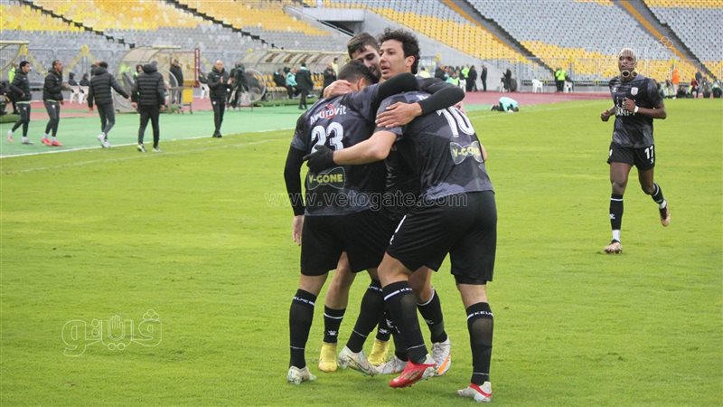 فاركو،فيتو
