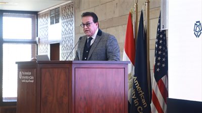 وزير الصحة يستعرض التجربة المصرية للشيخوخة ضمن برنامج الرعاية 