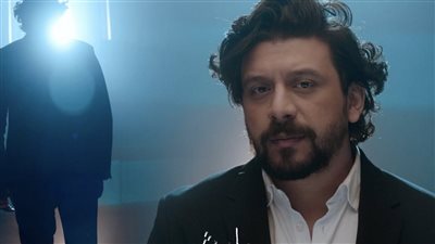 عايش في الضباب، 5.5 مليون مشاهدة لأغنية نبيل الجديدة (فيديو)