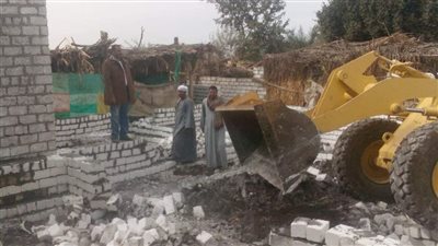 إزالة 7 مخالفات بناء على الأراضي الزراعية بالمنيا