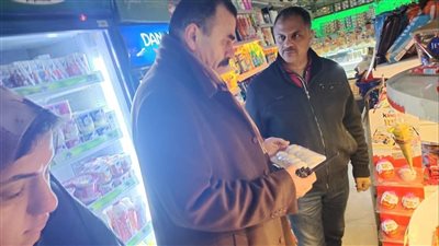 رئيس حي شرق الإسكندرية: ضبط أغذية غير صالحة وإغلاق 19 محلا