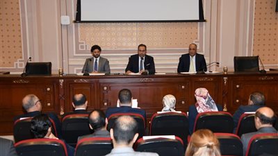 ممثلو الأندية ينتقدون حصول وزارة الشباب على 5% رسوم ترخيص 