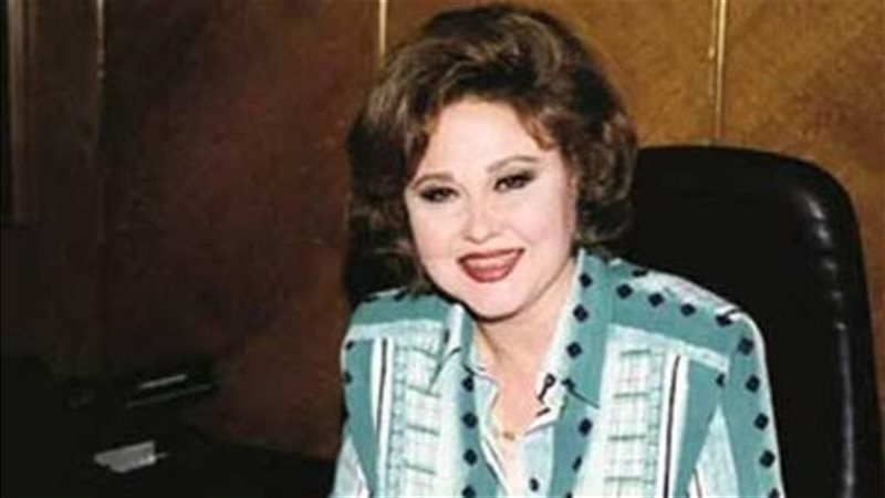 مذيعة التليفزيون