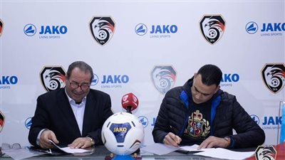 الحضري يوقع عقد تدريب حراس نسور قاسيون، والاتحاد السوري يتجاهل بيان الجبلاية (صور)