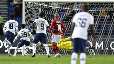 كأس العالم للأندية، فييتو يسجل هدف الهلال الثالث في مرمى فلامنجو (صور)