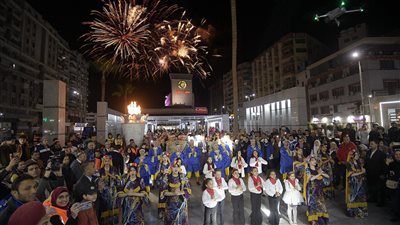 وكيل الشباب والرياضة بالدقهلية تشارك في إيقاد شعلة بدء احتفالات المحافظة بعيدها القومي