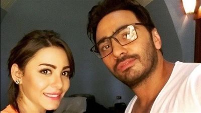 إلهام عبد البديع عن علاقتها بتامر حسني: كان بيقول لي كلام حلو ولو سمعت كلامه كنت بقيت في حتة تانية