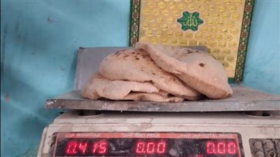 عقب شكوى المواطنين، تحرير عدد من المخالفات للمخبز الآلي بالشيخ زايد 