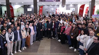 وزير الاتصالات: حريصون على توفير البيئة المحفزة للإبداع في صناعة الألعاب الرقمية 