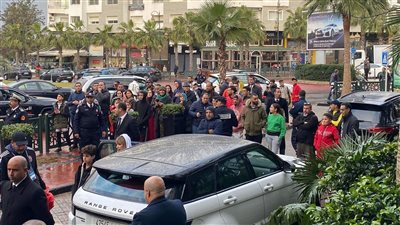 كأس العالم للأندية، الجماهير تحتشد حول أتوبيس الأهلي قبل التحرك إلى ملعب مولاي عبد الله ( صور ) 