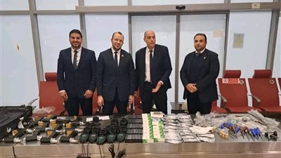 ضبط محاولة تهريب أدوات ومستلزمات طبية لجراحة العظام في مطار القاهرة