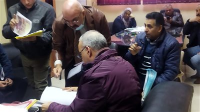 فحص 30 شكوى خلال اللقاء الأسبوعي لخدمة المواطنين بحي الهرم (صور)