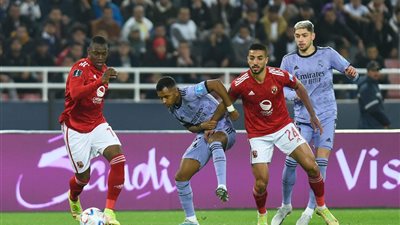 محمود أبو الدهب: الأهلي يحتاج إلى مهاجم سوبر