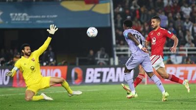 الحديدي: حسين الشحات كان من أفضل لاعبي الأهلي وأنشيلوتي استغل ثغرة الدفاع 