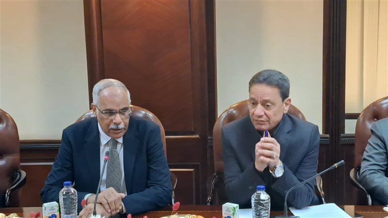 جمال علام يحضر أجتماع