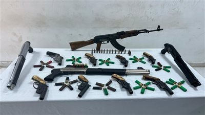 حملة أمنية بأسيوط تضبط 12 قضية مخدرات و43 قطعة سلاح ناري 