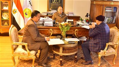 الموافقة على 500 طلب تجديد ندب وإعارة وإجازات للعاملين بصحة أسيوط 