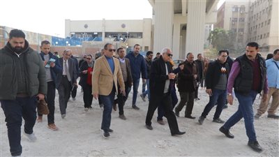 محافظ الجيزة يتفقد طريق الخدمة أسفل محور الفريق كمال عامر(صور)