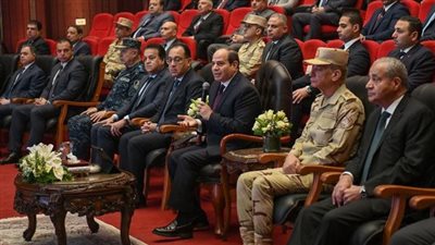 السيسي: الحكومة أعلنت عن طرح عدد من الشركات الحكومية من بينها شركتان تابعتان لجهاز الخدمة الوطنية بالبورصة.. ومستعدة لطرح المزيد من الشركات أو طرحها للشراكة مع القطاع الخاص