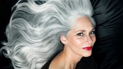 علاج الشيب المبكر، بوصفة هندية لها مفعول السحر