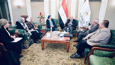 وزيرا البيئة والتعليم العالي يناقشان دعم سبل التعاون بين الوزارتين