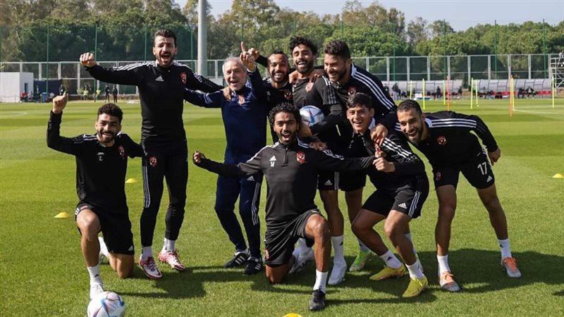 فريق الأهلي ؛ فيتو