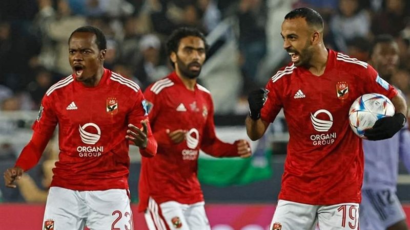 فريق الكرة بالأهلي،فيتو
