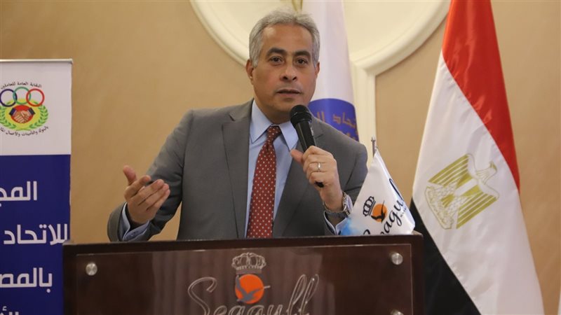 حسن شحاتة وزير القوى