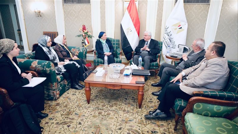 اجتماع وزيرا البيئة