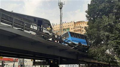 كوبري الدقي يتصدر تويتر بعد حادث سيارتي النقل الجماعي المرعب، ومتابعون: التارجت السبب