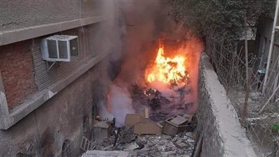 إخماد حريق نشب بمخلفات فى العمرانية 