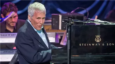 وفاة مؤلف الأغاني الأسطوري بيرت باكاراك، مسيرته 6 جوائز جرامي و3 أوسكار 