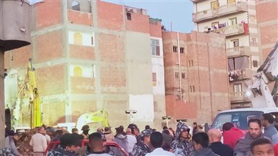 ارتفاع أعداد ضحايا انهيار عقاري دمنهور إلى 5 وفيات و24 مصابًا