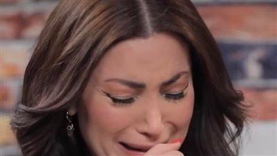 نسرين طافش تنهار من البكاء بسبب ضحايا زلزال سوريا (فيديو وصور)