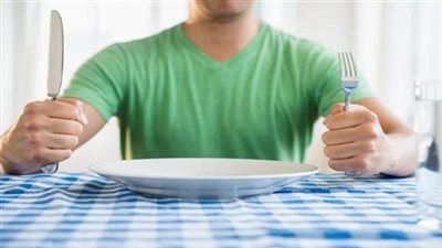 تفسير حلم الشعور بالجوع في المنام وعلاقته بحدوث أزمات والغيبة والنميمة 